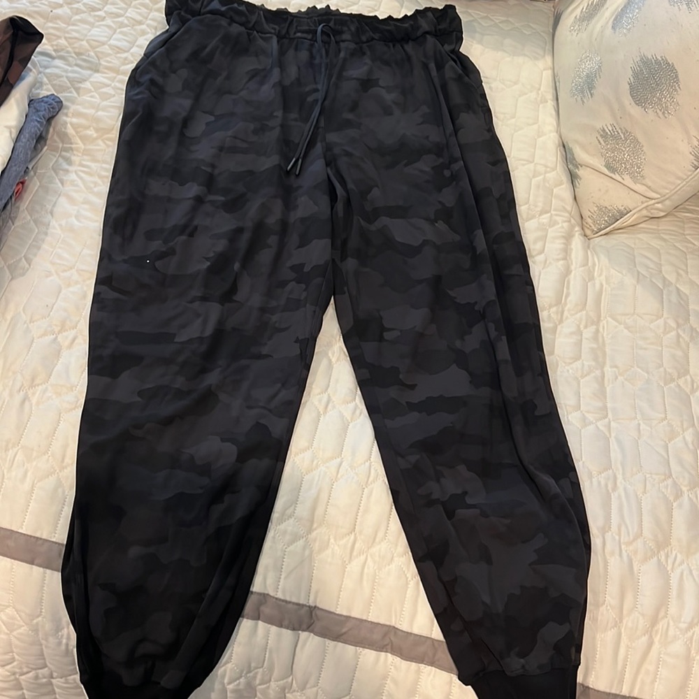 Black Camo Lululemon Joggers